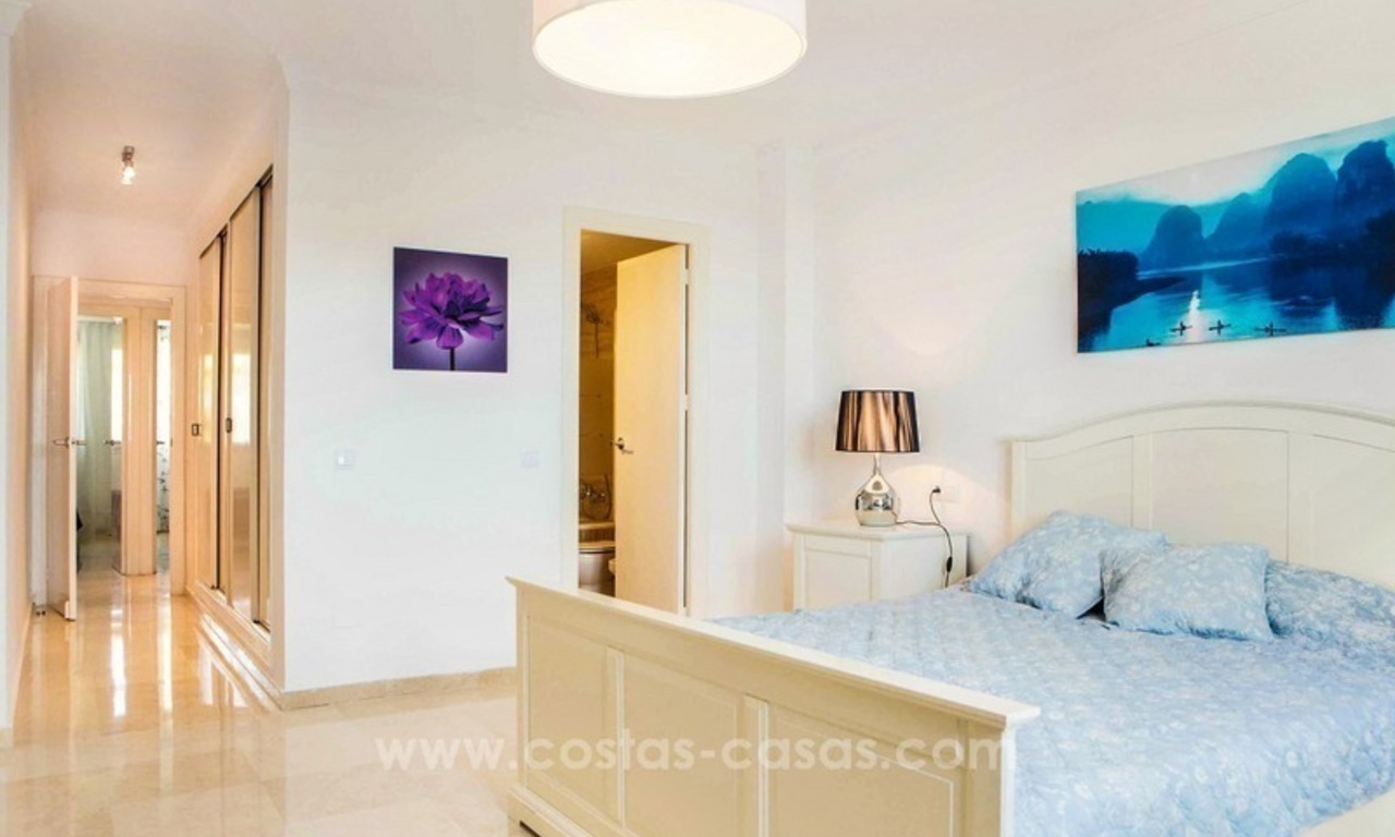 Spacieux appartement en vente très bien placé à Nueva Andalucia à Marbella, à proximité de Puerto Banús 11
