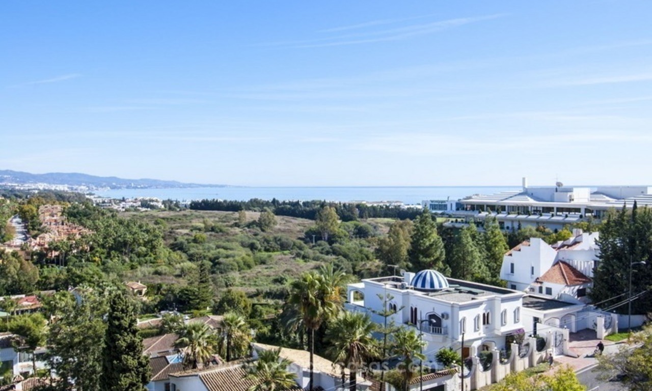 Spacieux appartement en vente très bien placé à Nueva Andalucia à Marbella, à proximité de Puerto Banús 1