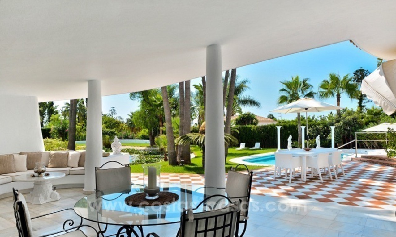 Élégante villa en parfait état à vendre sur la Mille d’or, Marbella 0