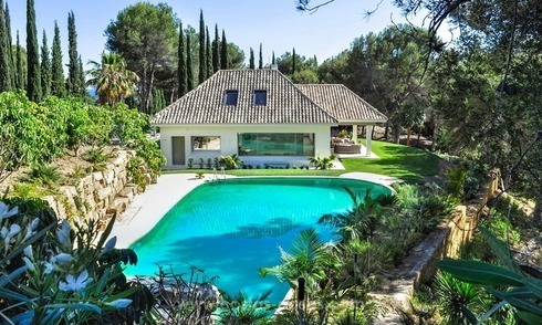 Nouvelle villa contemporaine de première ligne de golf de luxe à vendre, à l’Est du centre de Marbella 