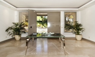 Nouvelle villa contemporaine de première ligne de golf de luxe à vendre, à l’Est du centre de Marbella 15
