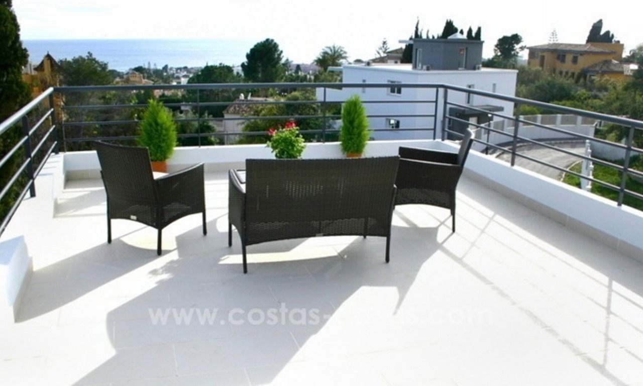 Villa à vendre contemporaine avec une superbe vue panoramique sur la mer à Marbella 19