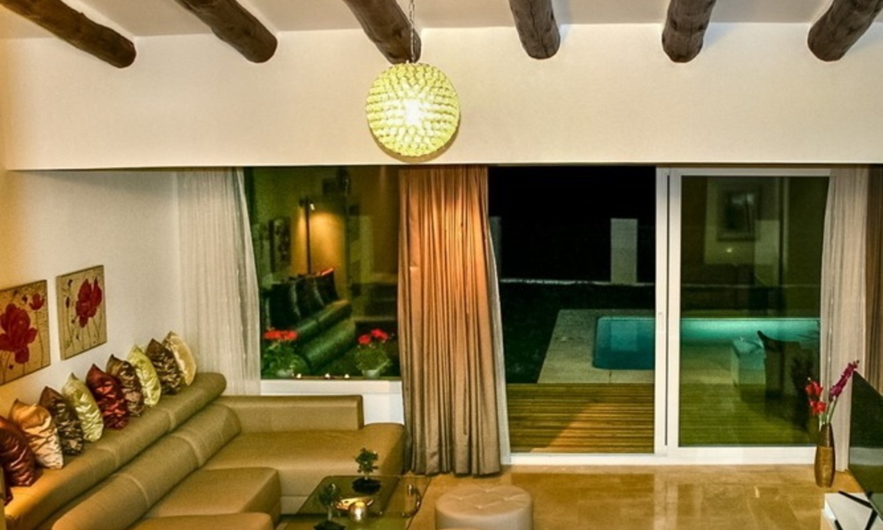 Villa à vendre contemporaine avec une superbe vue panoramique sur la mer à Marbella 21