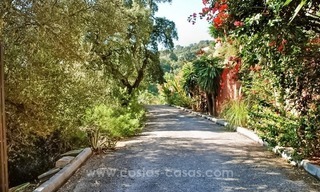 A vendre: Charmante villa andalouse traditionnelle, avec d'excellentes vues sur la mer dans El Madroñal, Benahavis - Marbella 3