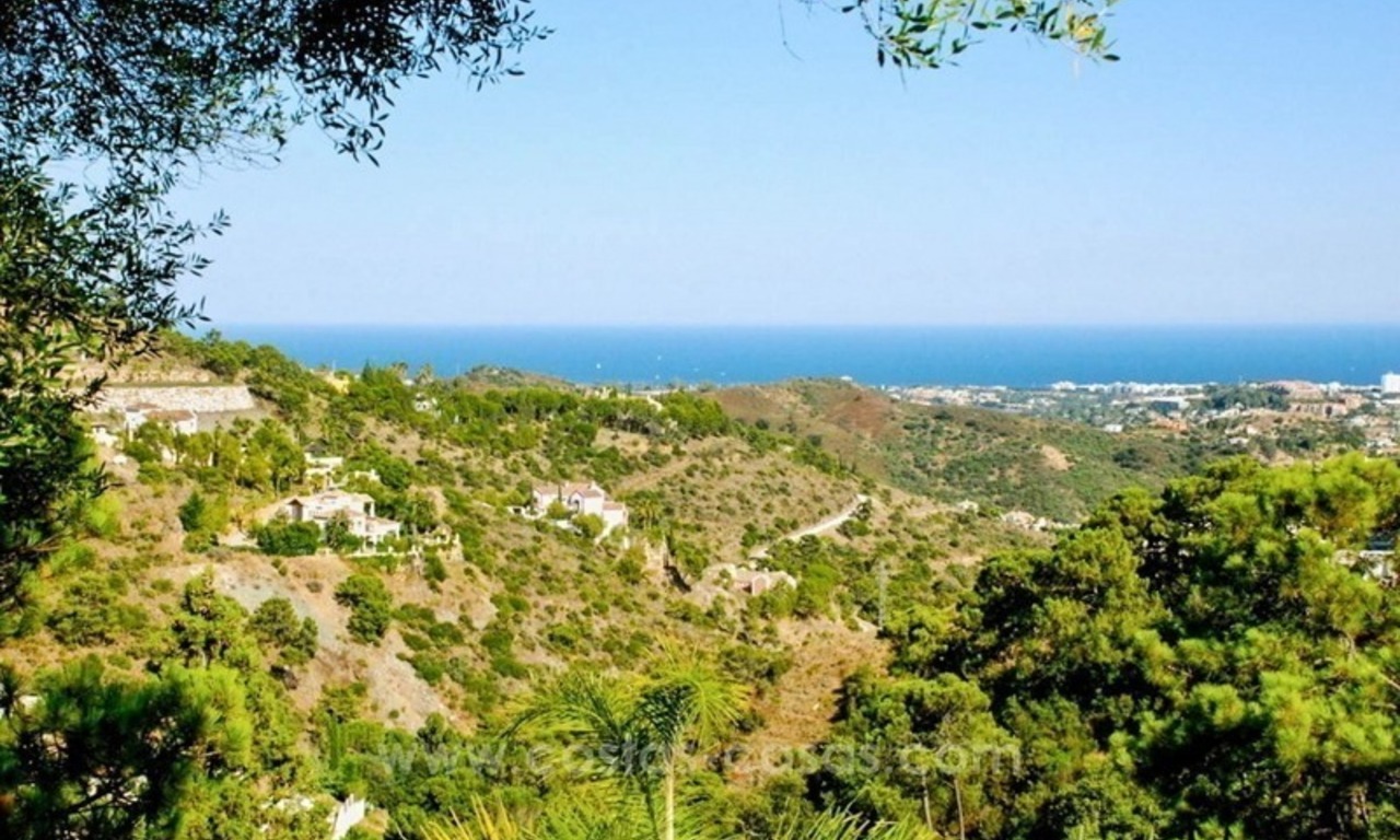 A vendre: Charmante villa andalouse traditionnelle, avec d'excellentes vues sur la mer dans El Madroñal, Benahavis - Marbella 4