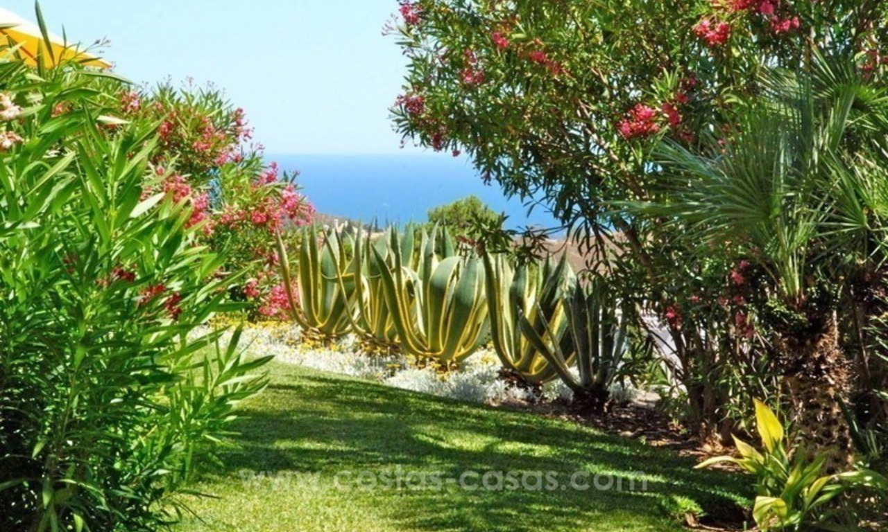 A vendre: Charmante villa andalouse traditionnelle, avec d'excellentes vues sur la mer dans El Madroñal, Benahavis - Marbella 5