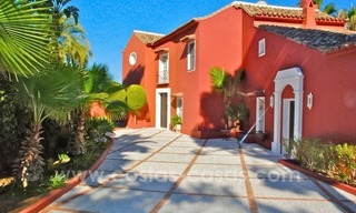 A vendre: Charmante villa andalouse traditionnelle, avec d'excellentes vues sur la mer dans El Madroñal, Benahavis - Marbella 1