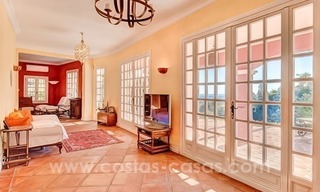 A vendre: Charmante villa andalouse traditionnelle, avec d'excellentes vues sur la mer dans El Madroñal, Benahavis - Marbella 15