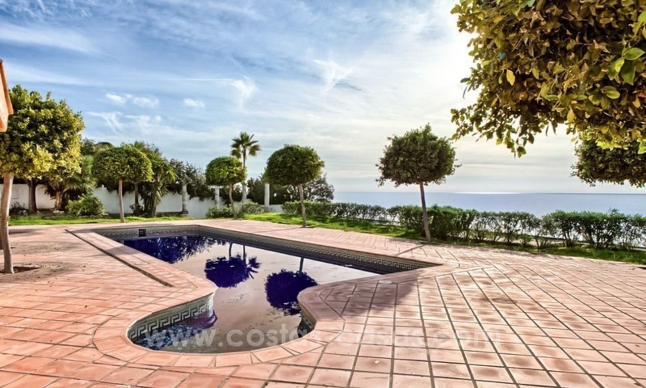 Terrain en bord de mer avec un Projet pour une Villa en vente sur le Nouvelle Mille d’Or, Marbella - Estepona 8