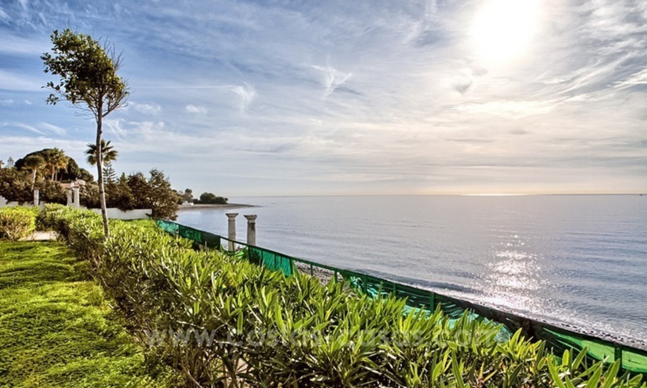 Terrain en bord de mer avec un Projet pour une Villa en vente sur le Nouvelle Mille d’Or, Marbella - Estepona 4