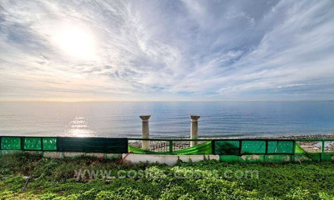 Terrain en bord de mer avec un Projet pour une Villa en vente sur le Nouvelle Mille d’Or, Marbella - Estepona 5