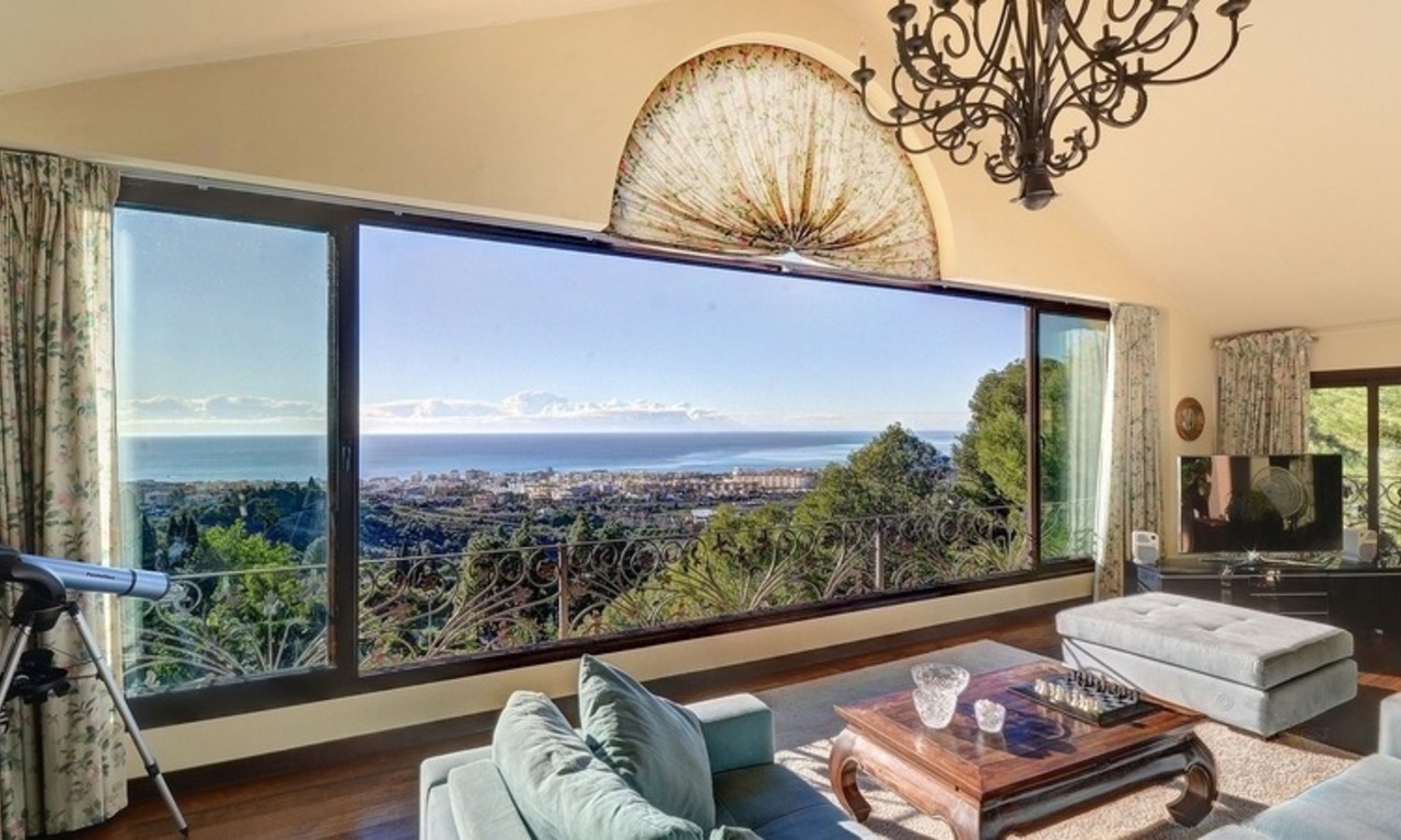 Villa de luxe avec vue sur la mer à vendre près de la ville de Marbella 2