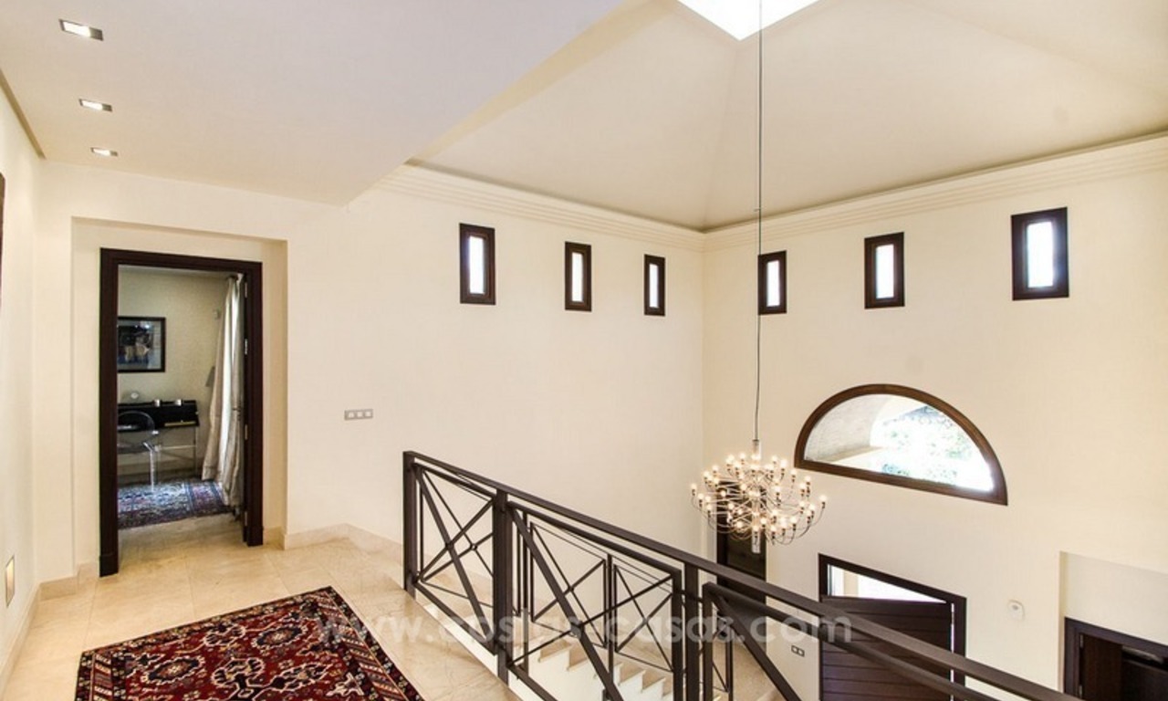 Moderne andalouse villa de luxe de style en vente sur le Golden Mile, Marbella 29