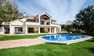 Moderne andalouse villa de luxe de style en vente sur le Golden Mile, Marbella 1