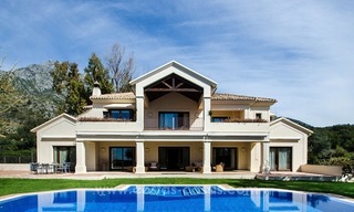 Moderne andalouse villa de luxe de style en vente sur le Golden Mile, Marbella 0