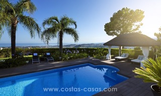 Marbella - Benahavis à vendre: Vues panoramiques sur la mer & villa entièrement rénovée 434 