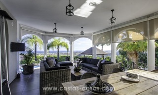 Marbella - Benahavis à vendre: Vues panoramiques sur la mer & villa entièrement rénovée 418 