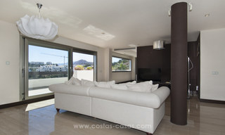 Appartement penthouse modern avec des vues mer panoramiques en vente à Benahavis - Marbella 19984 