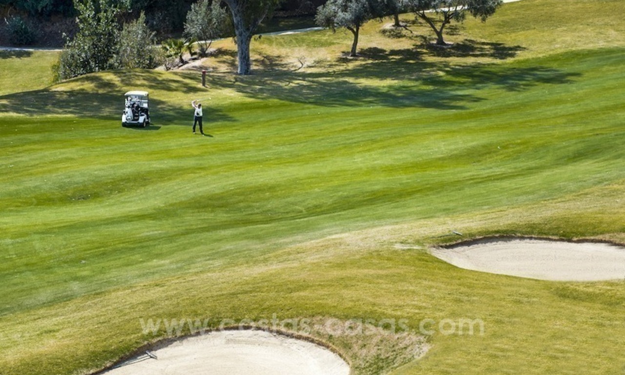 Villa de luxe en première ligne de golf à vendre à Nueva Andalucía, Marbella 6