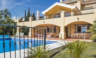 Villa de luxe en première ligne de golf à vendre à Nueva Andalucía, Marbella 0