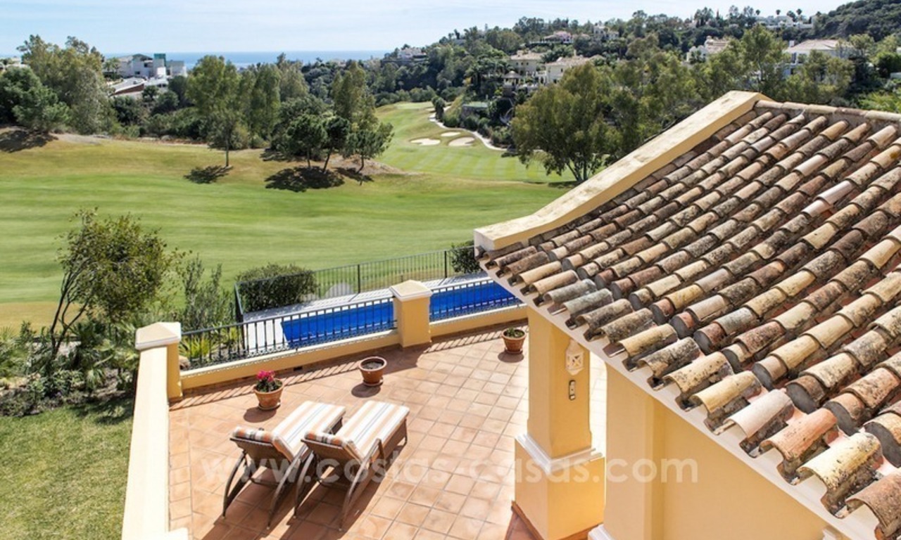 Villa de luxe en première ligne de golf à vendre à Nueva Andalucía, Marbella 1