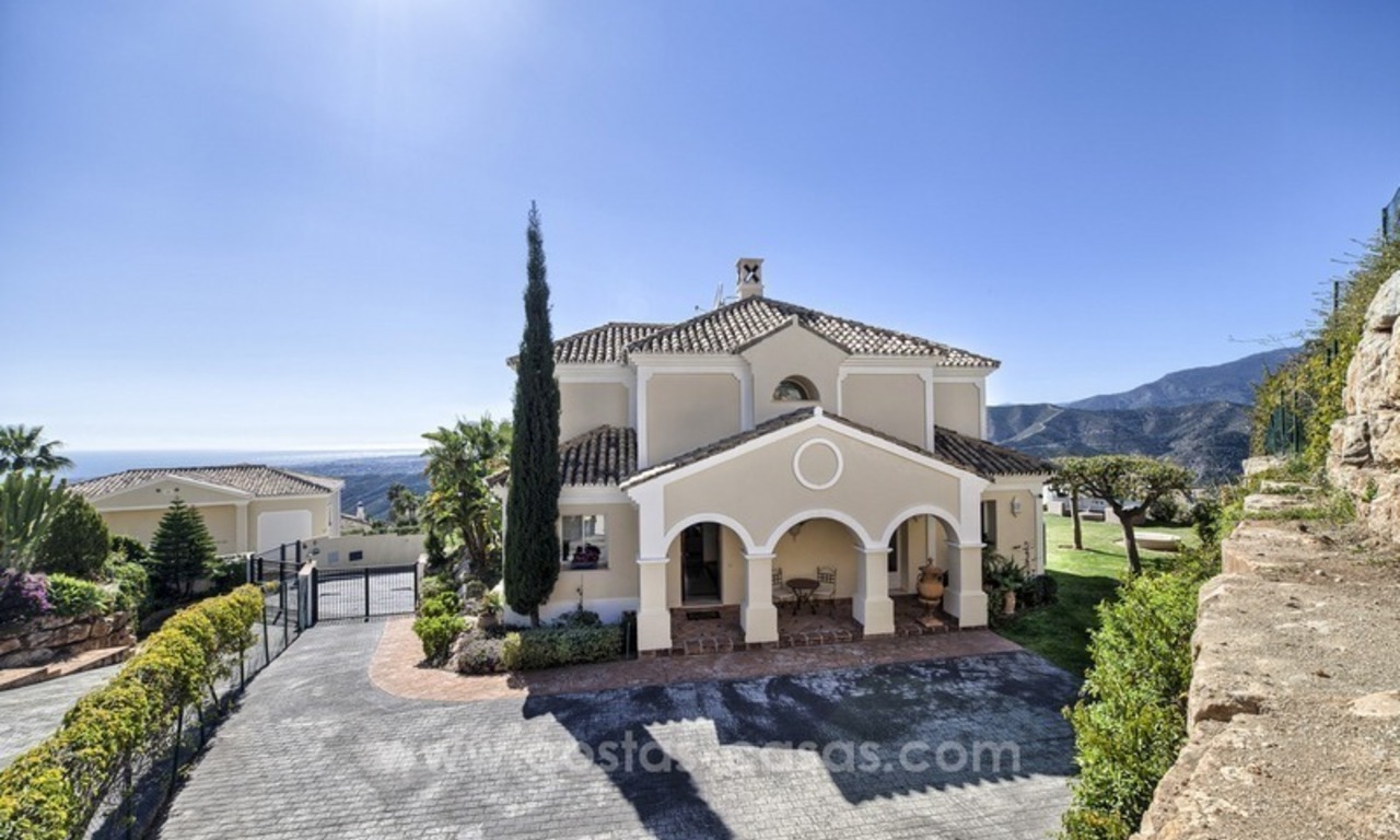 Belle villa à vendre au-dessus de la Mille d’Or, Marbella 0