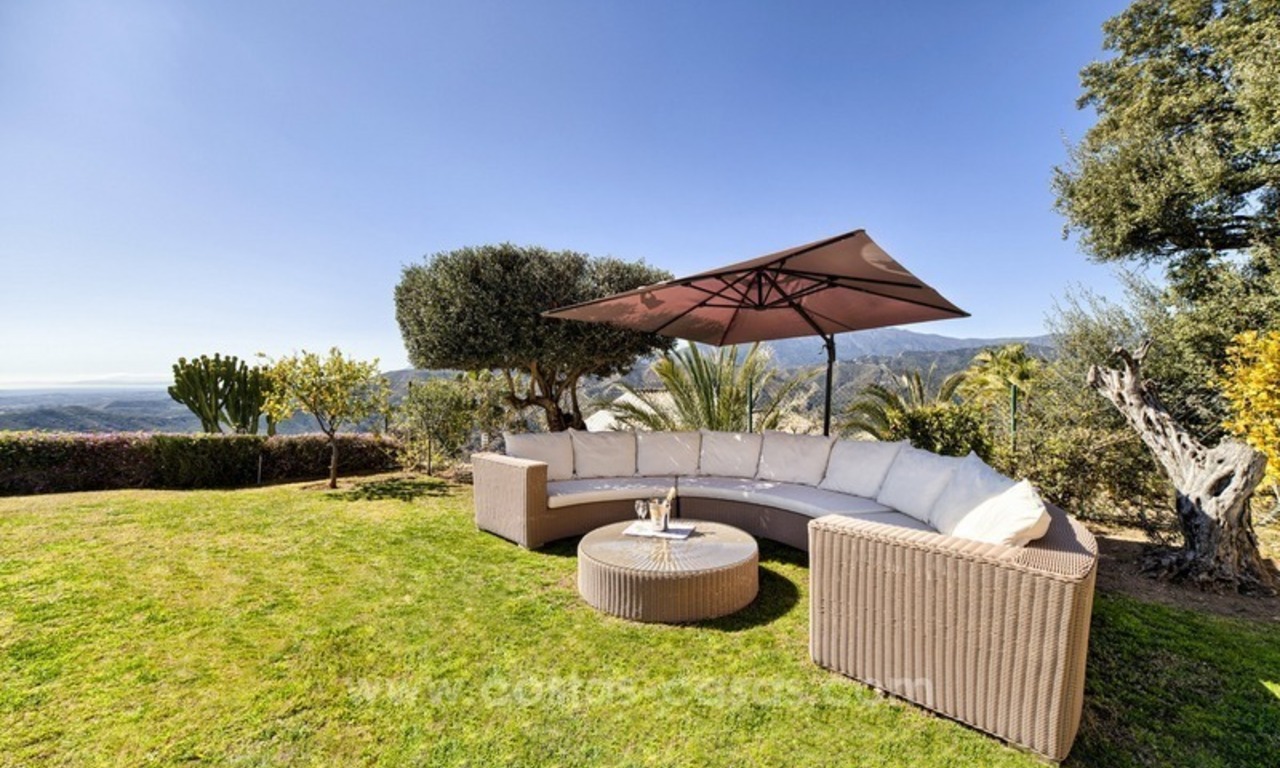 Belle villa à vendre au-dessus de la Mille d’Or, Marbella 3