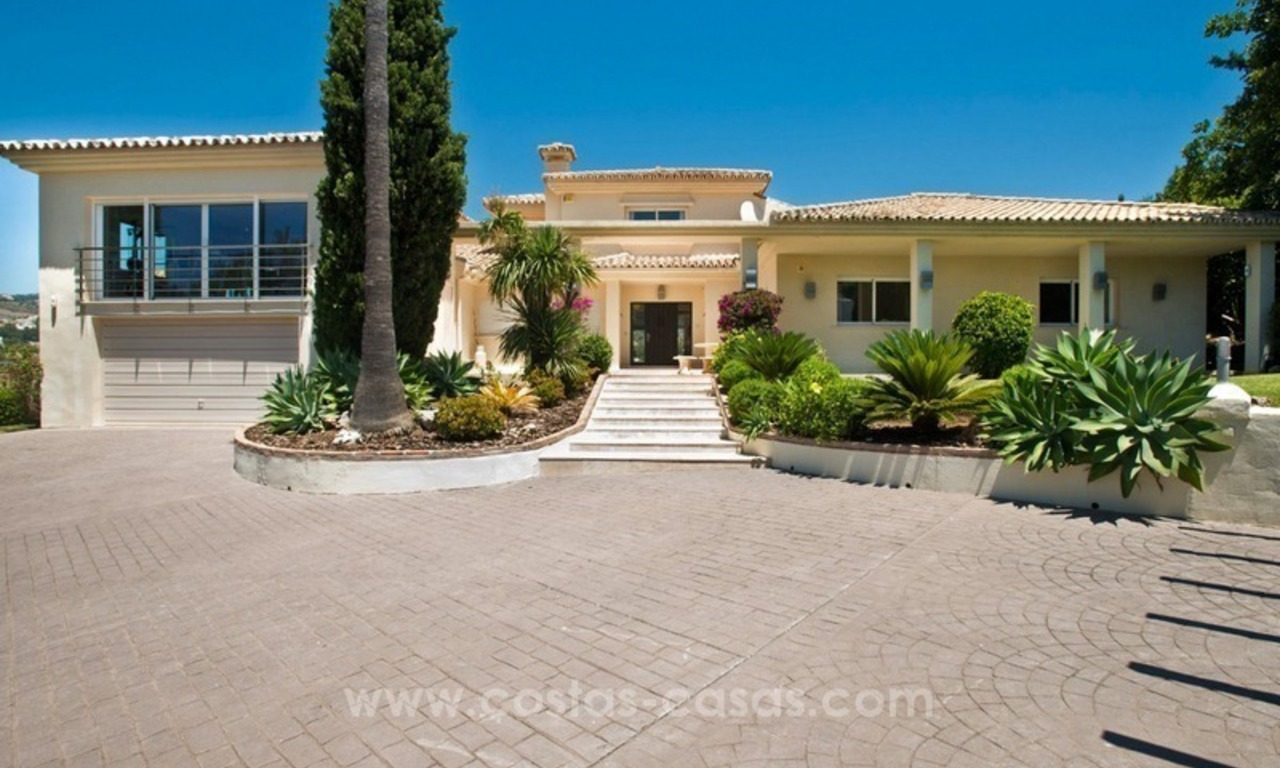 Villa rénovée en première ligne de golf à vendre à Nueva Andalucía, Marbella 6