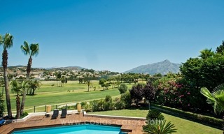 Villa rénovée en première ligne de golf à vendre à Nueva Andalucía, Marbella 1
