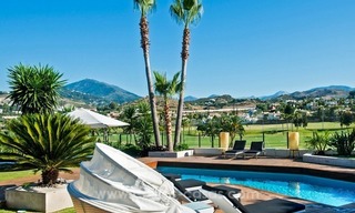 Villa rénovée en première ligne de golf à vendre à Nueva Andalucía, Marbella 4