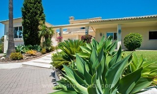 Villa rénovée en première ligne de golf à vendre à Nueva Andalucía, Marbella 5