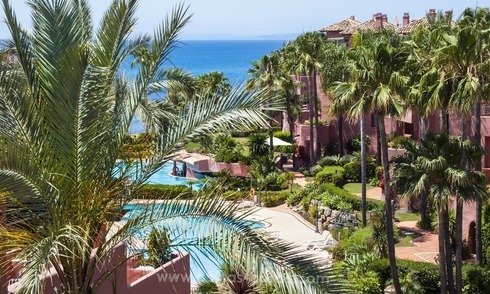 Appartement penthouse de luxe en bord de mer en vente sur la Nouvelle Mille d’Or, entre Marbella et Estepona 