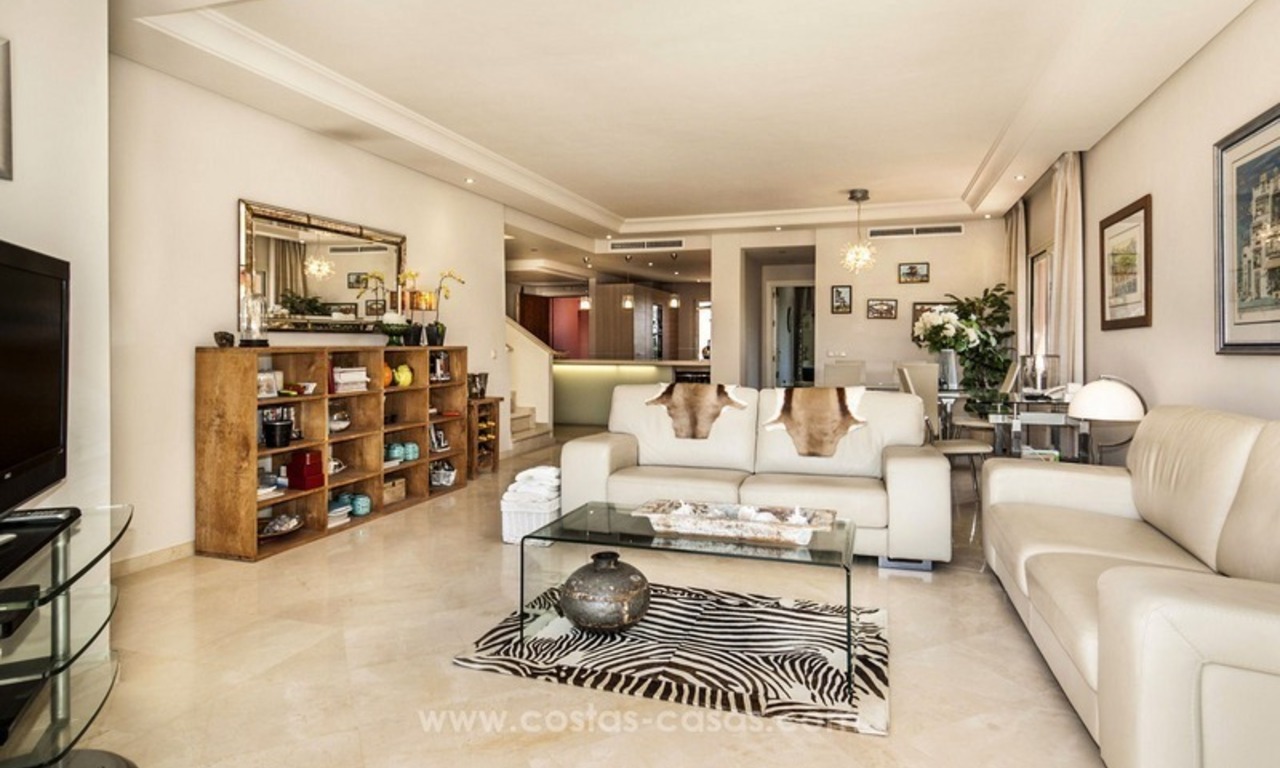 Appartement penthouse de luxe en bord de mer en vente sur la Nouvelle Mille d’Or, entre Marbella et Estepona 25