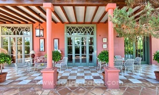 Charmante villa rénovée à vendre à Hacienda Las Chapas - Marbella 7
