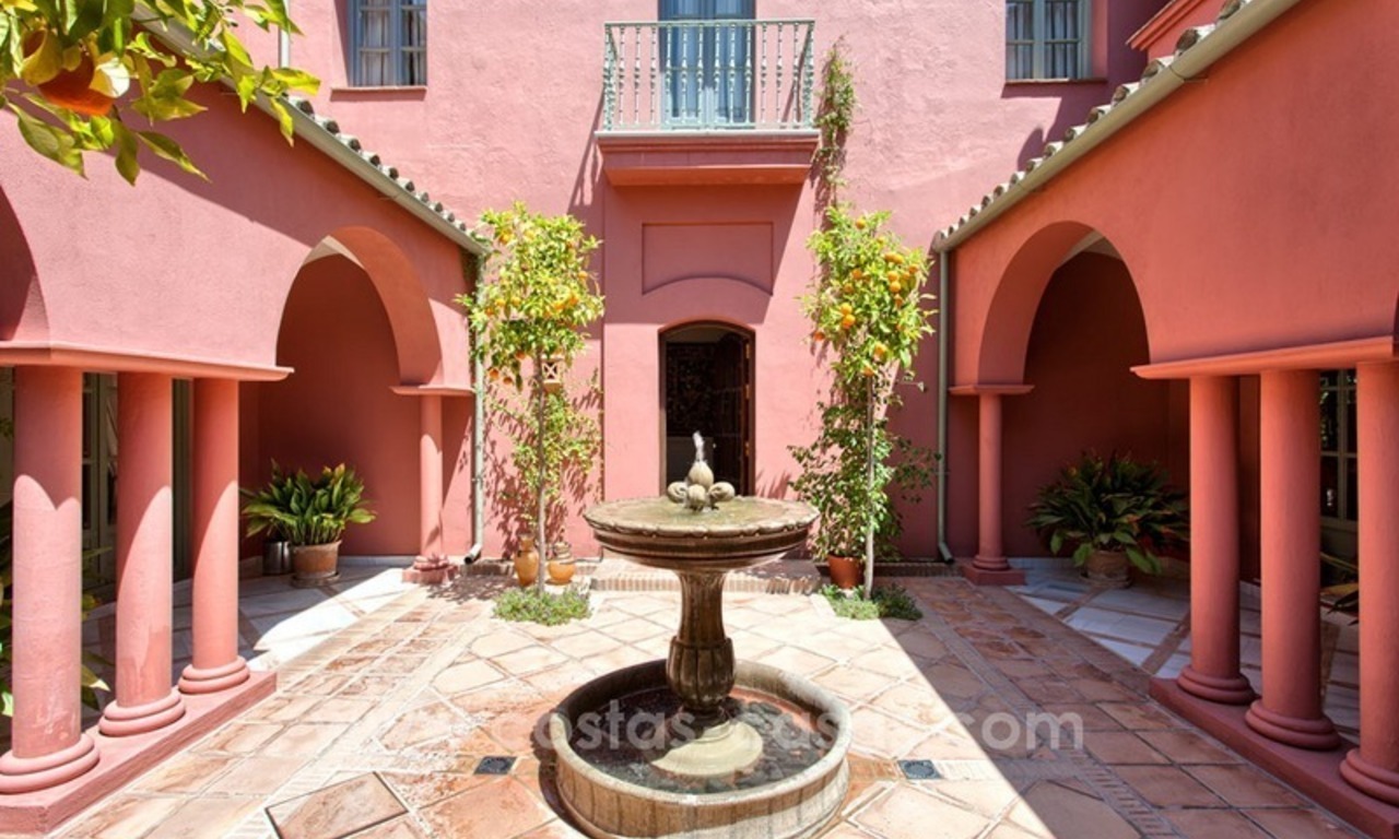 Charmante villa rénovée à vendre à Hacienda Las Chapas - Marbella 3