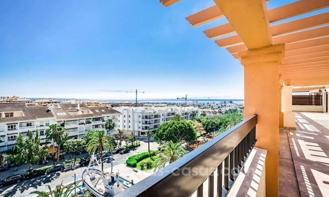 Grand appartement de coin en vente avec vues mer et montagne au coeur de San Pedro, Marbella 2