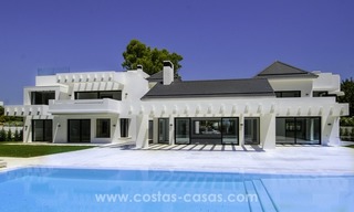 Nouvelle villa de plage moderne à vendre à Marbella 1