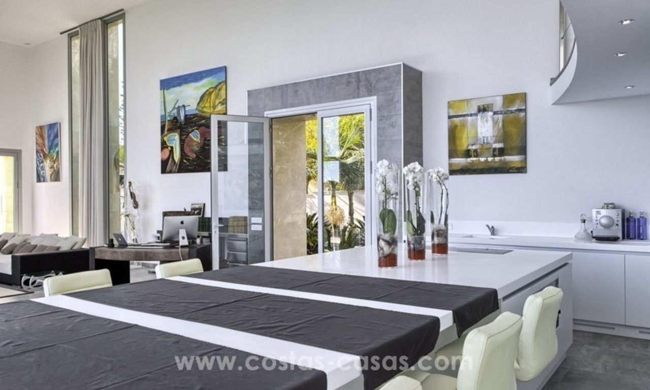 Superbe villa moderne à vendre à Nueva Andalucia, Marbella - Benahavis 25