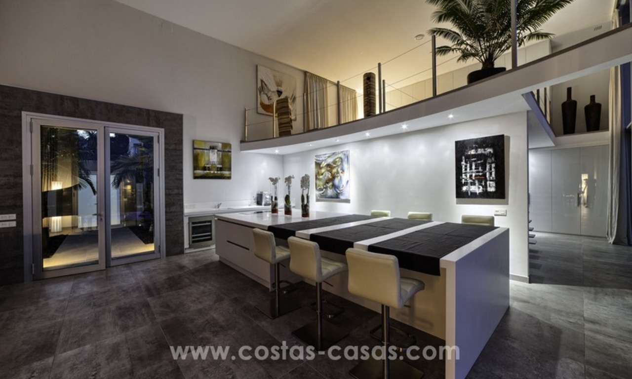 Superbe villa moderne à vendre à Nueva Andalucia, Marbella - Benahavis 26
