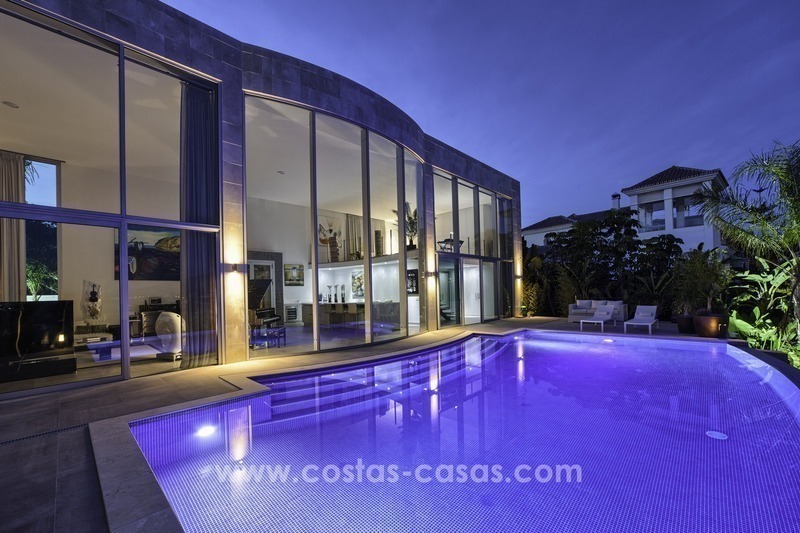 Superbe villa moderne à vendre à Nueva Andalucia, Marbella - Benahavis