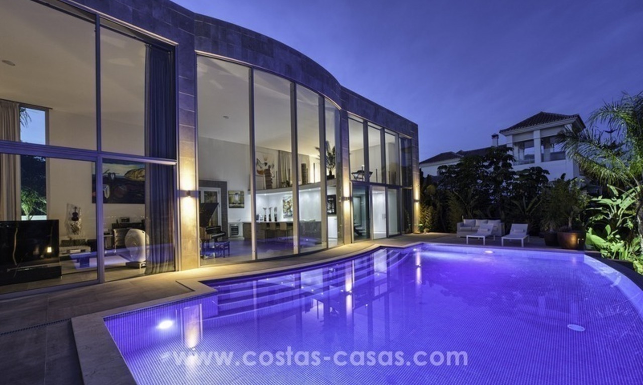 Superbe villa moderne à vendre à Nueva Andalucia, Marbella - Benahavis 0