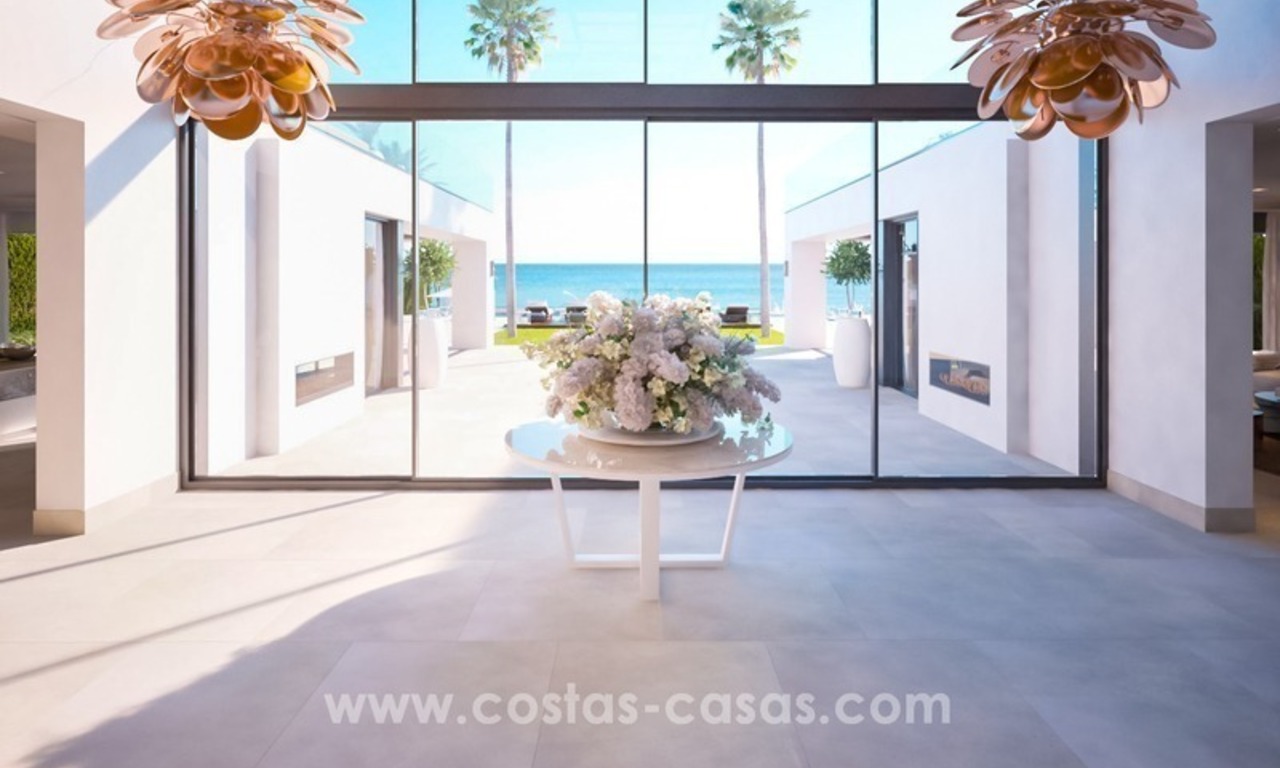 Villa contemporaine nouvellement construite en première ligne de plage à vendre, Nouvelle Mille d’Or, Marbella - Estepona 15