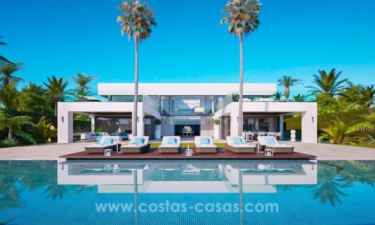 Villa contemporaine nouvellement construite en première ligne de plage à vendre, Nouvelle Mille d’Or, Marbella - Estepona 0