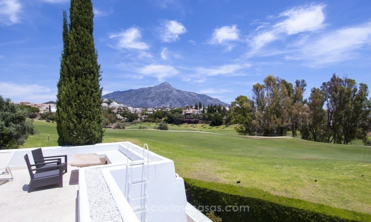 Villa de design en première ligne de golf à vendre à Marbella 8