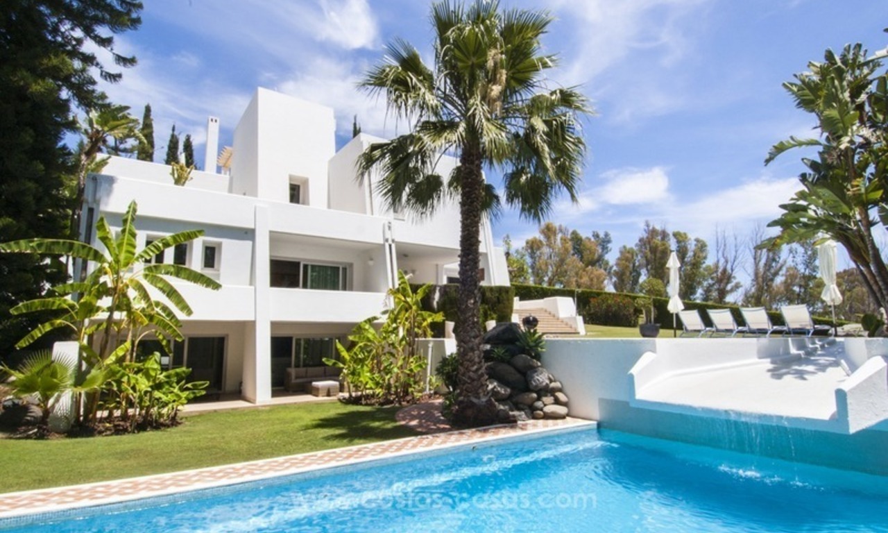 Villa de design en première ligne de golf à vendre à Marbella 3