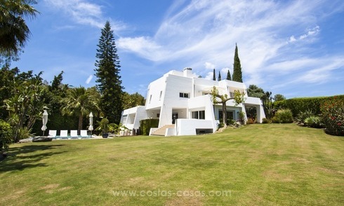 Villa de design en première ligne de golf à vendre à Marbella 