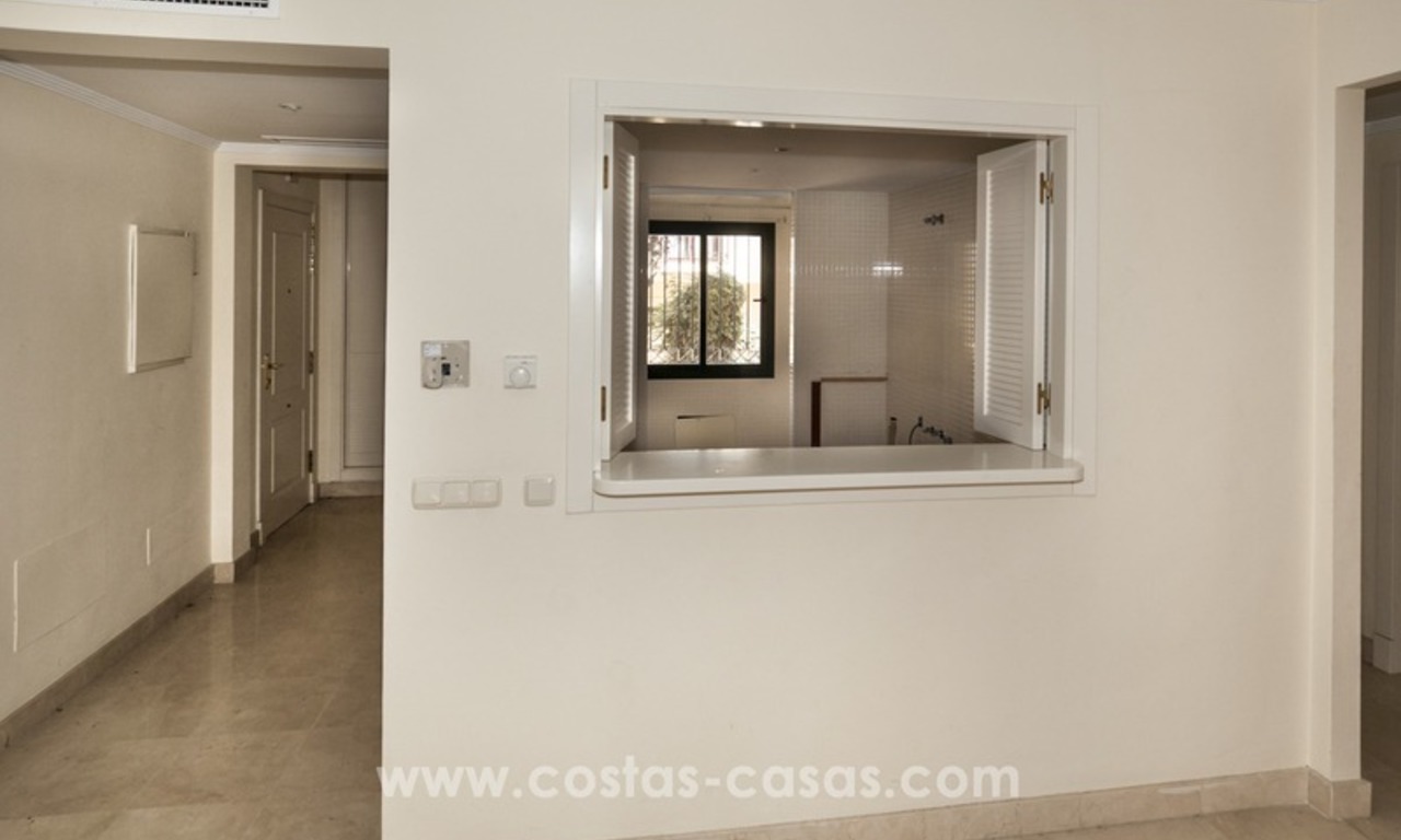 Appartement bon marché à vendre à Nueva Andalucia, à peu de distance de marche de toutes les commodités et du port de plaisance, Puerto Banus à Marbella 6