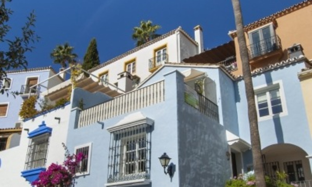 Maison de ville réformée à vendre à Marbella - Benahavis 1