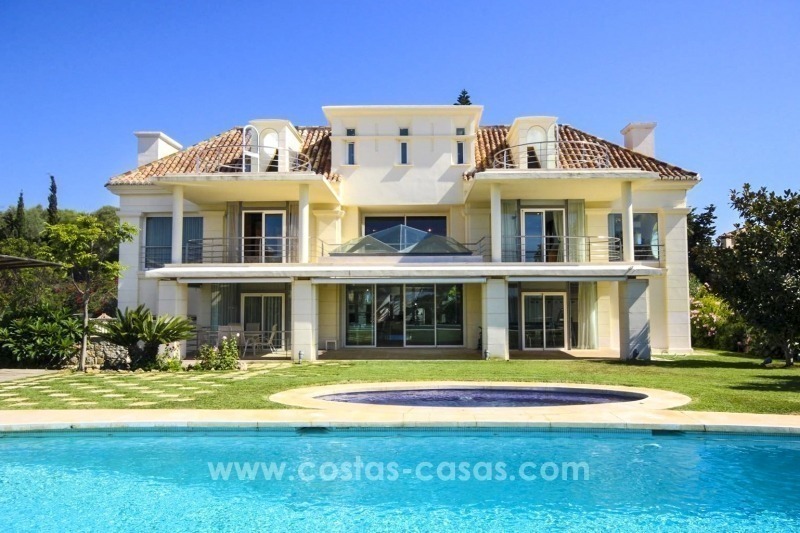 Villa pour acheter près de la plage a Marbella - Costa del Sol
