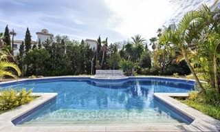 Villa de style andalou moderne à vendre à Nueva Andalucia, Marbella 2